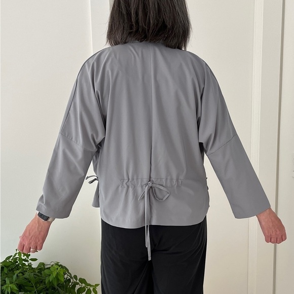 EVERSASSY Grey Short Jacket Shawl Collar Ruching Tie Back Contemporary Neutral - Picture 3 of 13